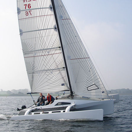 Trimarã - F-22  - Farrier Marine (NZ) - de cruzeiro e regata / 1 cabine / em fibra de carbono