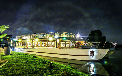 Navio especial para restaurante - 87 FT - Neil Marine (Pvt) Ltd - catamarã / de fibra de vidro