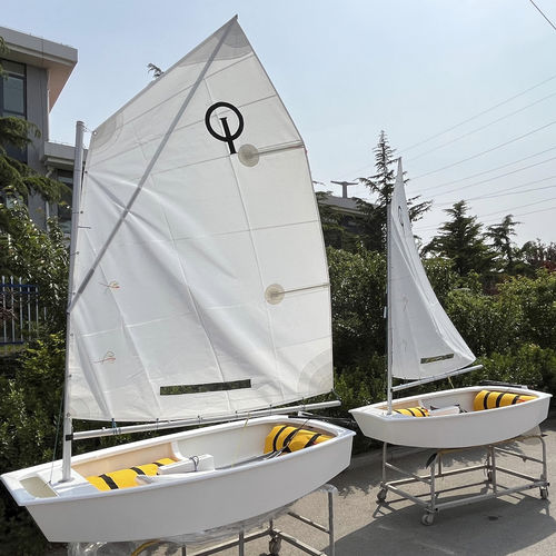 Barco de vela ligeira Optimist - OP Sailling  - Qingdao Lian Ya Boat Co.,Ltd. - individual / infantil / para dois tripulantes