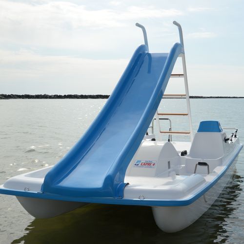 Pedalinho de 5 lugares - Capri 4 - CNA Centro Nautico Adriatico - com escorregador