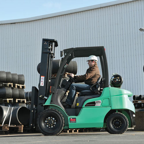 Empilhadeira para estaleiro naval - FG15-35(C)N series - Mitsubishi Forklift Trucks - com direção em todas as rodas