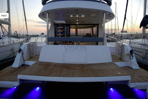 Lancha Express Cruiser catamarã - 43 Special Edition - Flash Catamarans - com motor de centro / a diesel / com flybridge