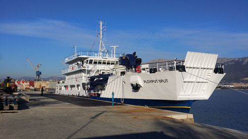 Navio de carga barcaça de trabalho - PLOVPUT SPLIT - Brodosplit Shipyard - em concreto