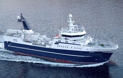 Navio de pesca profissional de arrasto - HOPEN  - Kleven Maritime AS