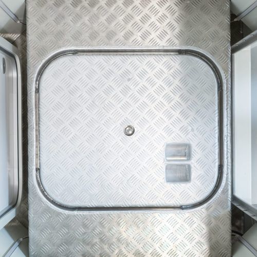 Gaiuta para navio - WRH-F S2 - Libra-Plast AS - quadrada / semiestanque / flush (montagem nivelada)