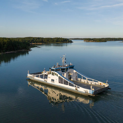 Ferry para transporte de veículos catamarã - Vikare & Nestori - UKI Workboat - em aço