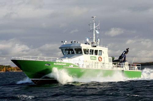 Barco profissional barco-patrulha - Glückstadt - UKI Workboat - com motor de centro / em alumínio / GL