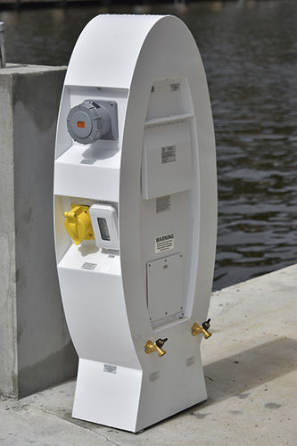 Torre com iluminação embutida - Ikatere - Accmar Equipment Company - de distribuição elétrica / de distribuição de água / para píer
