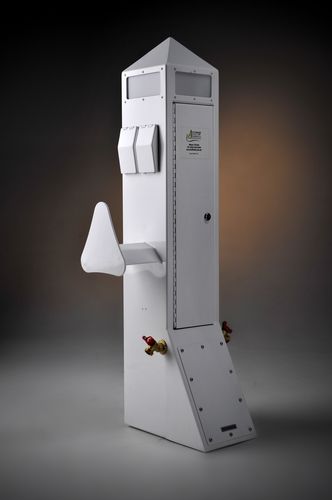 Torre de distribuição elétrica - Power - Accmar Equipment Company - de distribuição de água / com iluminação embutida / para píer
