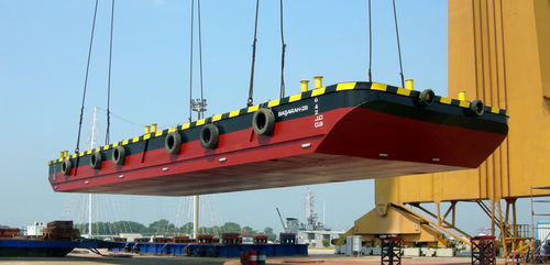 Barco profissional barcaça recolhedora de hidrocarbonetos - Pontoon 12 - Mavi Deniz - em alumínio