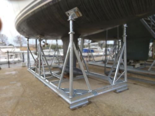 Berço de apoio para barco a motor - Yachtgarage - para veleiro / para quilha / para transporte de cargas pesadas