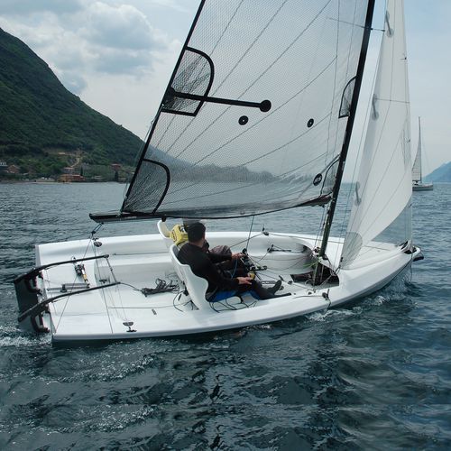 Veleiro esportivo com quilha - VENTURE CONNECT - RS Sailing France - com quilha retrátil / com leme duplo / com gurupés