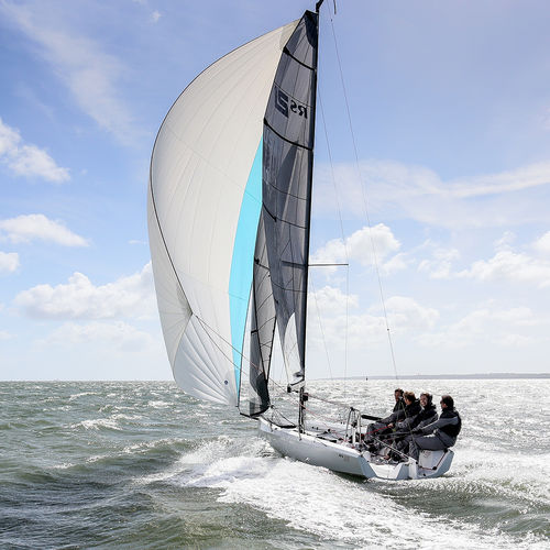 Veleiro esportivo com quilha - RS21 - RS Sailing France - de regata / com quilha retrátil / com gurupés