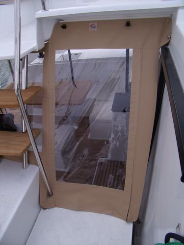 Fechamento de cockpit para barcos a motor - hel-44-fer-desc-cock - TTOP Nautic - para veleiros / para catamarã / para Fountaine Pajot