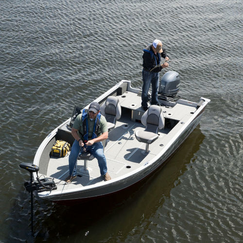 Bay boat com motor de popa - 166 SC - Stardeck by starcraft - open / com console lateral / de pesca esportiva