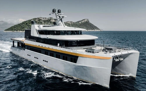 Navio de apoio a iates - Nebula - Incat Crowther - em alumínio