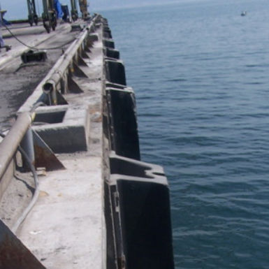 Defensa para rebocador - W series - Qingdao Evergreen Maritime CO.,LTD - em forma de W