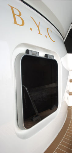 Gaiuta quadrada - STANDARD WITH FLANGE - Gebo Marine Glazing B.V. - para barco / de abrir / flush (montagem nivelada)