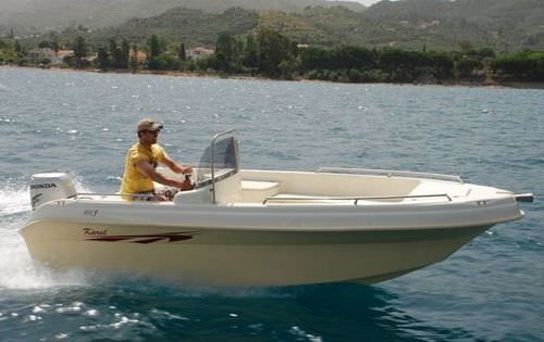 Lancha de console central com motor de popa - KAREL 495 SF - Karel Boats - com console lateral / de pesca esportiva / máx. 6 pessoas