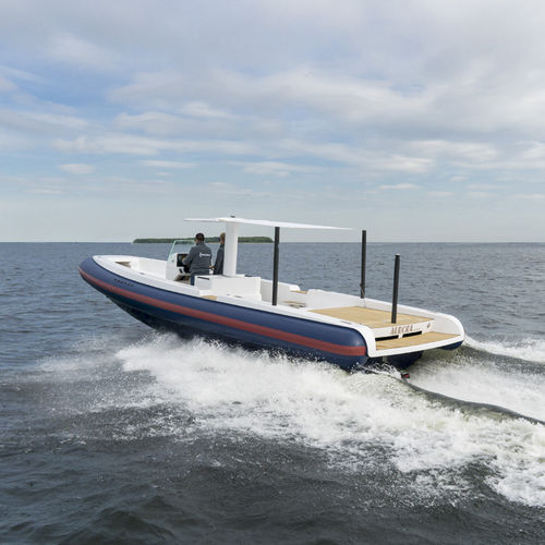 Barco inflável com motor de centro - T/T Aurora - Xtenders - semirrígido / com console central / open