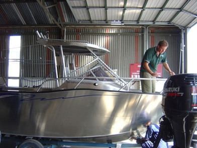 Lancha walkaround com motor de popa - 700 WALKAROUND  - Marco Boats - de pesca e passeio / em alumínio
