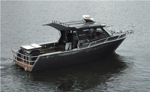 Lancha Cabin Cruiser com motor de centro - 880 HARDTOP  - Marco Boats - com hard-top / de pesca esportiva