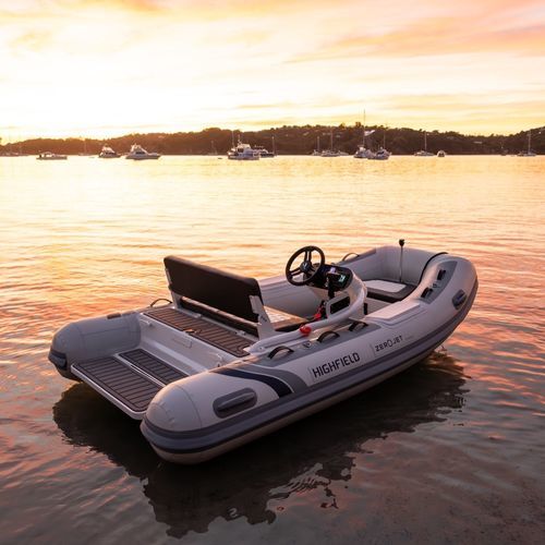 Barco inflável com hidrojato - EJET330 - HIGHFIELD BOATS - semirrígido / open / com console lateral