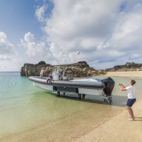 Barco inflável anfíbio - X100 - Iguana Yachts - com motor de popa / bimotor / de casco rígido (RIB)