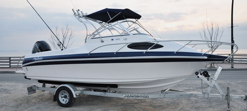 Barco de pesca-passeio com motor de popa - 543F / 602F / 675F - Hyundai Lifeboats Co., Ltd.  - de pesca e passeio / máx. 7 pessoas / máx. 8 pessoas