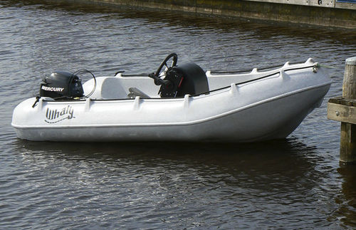 Bote com motor de popa - 310 - WHALY BOATS  - open / com console central / rotomoldado
