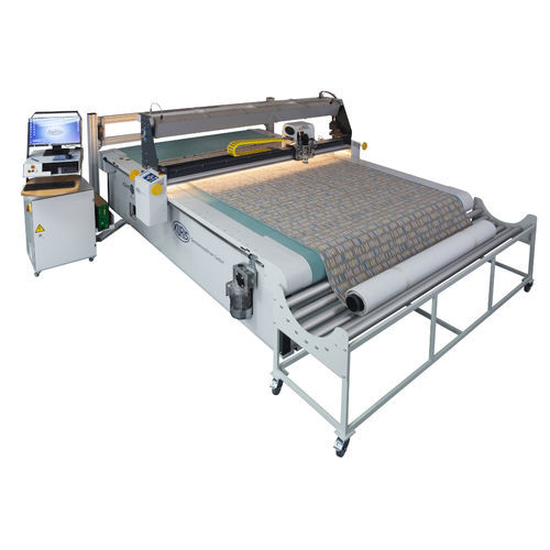 Mesa de corte CNC - TC3001 - Kuris Spezialmaschinen - com sistema transportador / Z / para tecidos