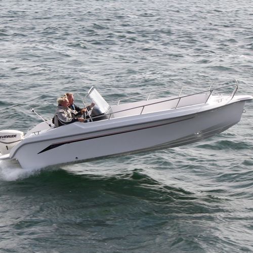 Lancha de console central com motor de popa - SM21R - Mazury Sp. z o.o.  - com motor de centro / de pesca esportiva / com solário