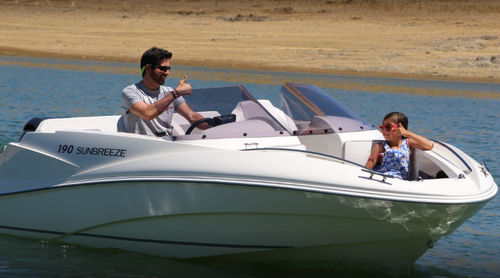 Lancha de proa aberta com motor de popa - SUNBREEZE 190 - SMARTLINER - com console dupla / bowrider / open