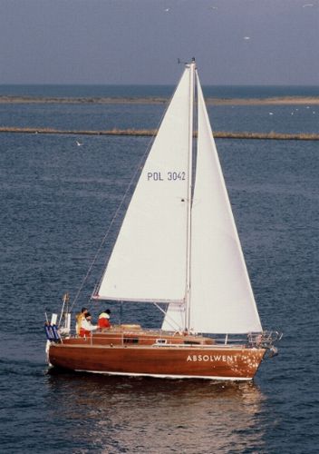 Veleiro de cruzeiro - ABSOLWENT 900 - HABER YACHTS Sp. z o.o.  - pernoite para 7 pessoas / em madeira / com gurupés