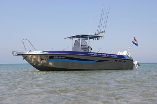 Lancha de console central com motor de popa - 800 Offshore - Tinn-Silver aluminium boats - bimotor / offshore / de pesca esportiva