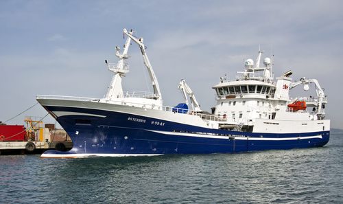 Navio de pesca profissional de arrasto - ØSTERBRIS - Cemre Shipyard - DNV-GL