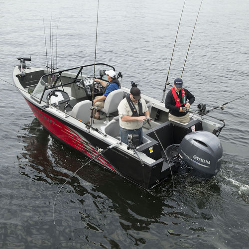 Bay boat com motor de popa - 196 - Starcraft - com console dupla / de pesca esportiva / máx. 9 pessoas