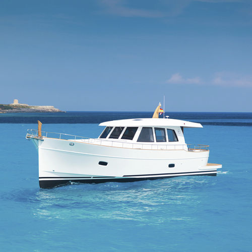 Iate a motor clássico - MENORQUÍN 54 HT - Sasga Yachts - tipo lobster / com cockpit fechado / 4 cabines