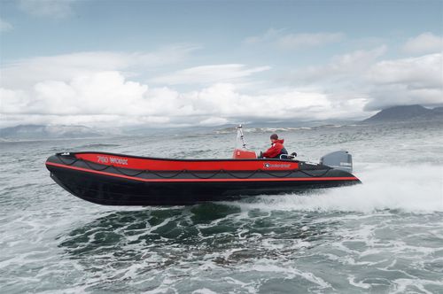 Barco profissional barco de trabalho - AKVA Group ASA - com motor de popa / barco inflável semirrígido