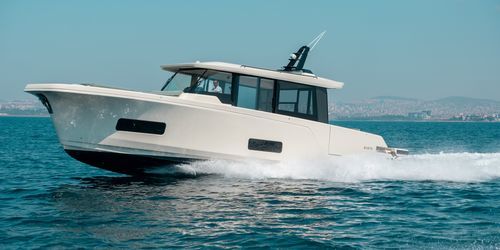 Iate a motor de cruzeiro - Wayfinder 50 - AIATA BOATS - de charter / moderno / com casa do leme