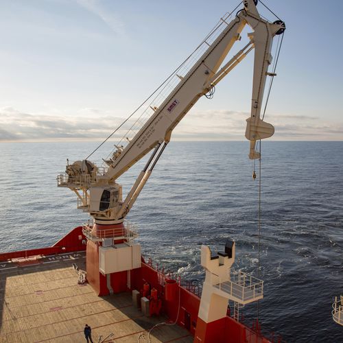 Guindaste offshore - SMST Designers &  Constructors BV - para navio / para estaleiro naval / de convés