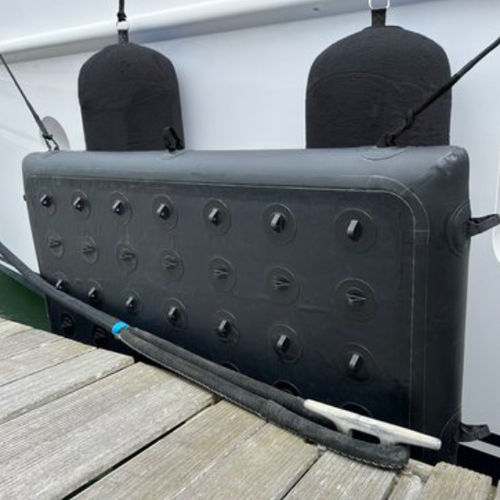 Defensa para barco - FENDABOARD - DEFENDA - para iate / para plataforma / com design robusto