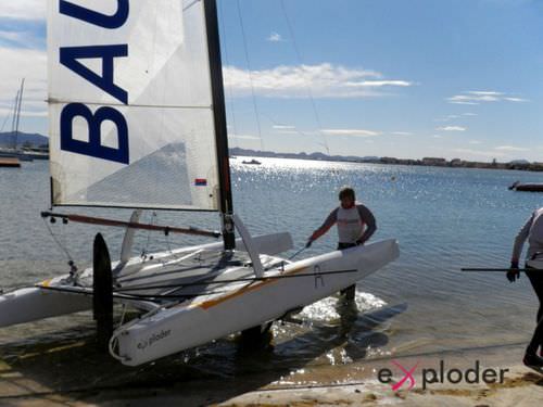 Catamarã esportivo de regata - EXPLODER A13 - eXploder Cats - individual / com um trapézio / classe A