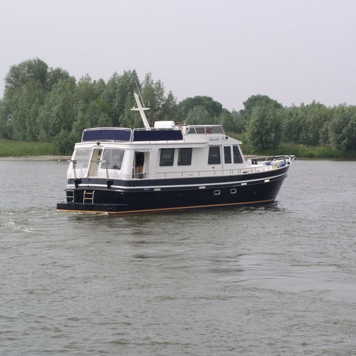 Trawler com motor de centro - 1320 AD - De Alm  - com flybridge / em aço
