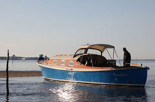Lancha de console central com motor de centro - PINASSE - DUBOURDIEU - a diesel / de pesca esportiva / em madeira