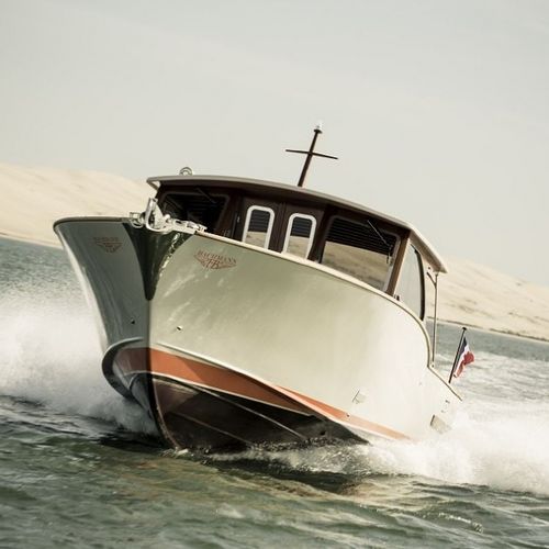 Lancha Express Cruiser com motor de centro - PICNIC SPORT - DUBOURDIEU - a diesel / bimotor / open