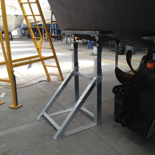 Berço de apoio para barco a motor - CV2T ton. 10+10 h.10/15 - Naval Tecno Sud - ajustável / fixo