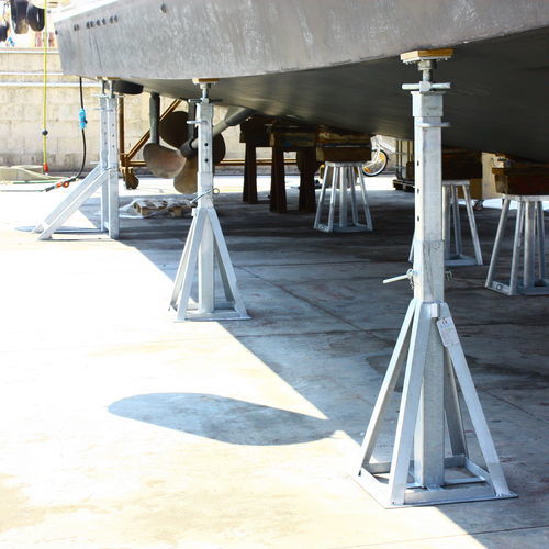 Berço de apoio para barco - CV Ton.30 o Ton.50 h. 18/30 - Naval Tecno Sud - ajustável / fixo