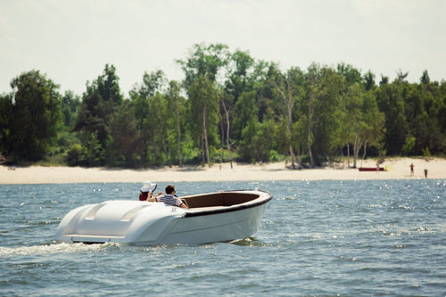 Lancha de proa aberta com motor de centro - Admiral 650 Lifestyle - Admiral Boats S.A. - elétrica / com console dupla / máx. 8 pessoas