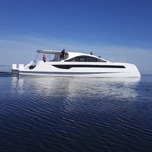 Iate a motor catamarã - Class 6  - O-Yachts - de cruzeiro / elétrico / híbrido